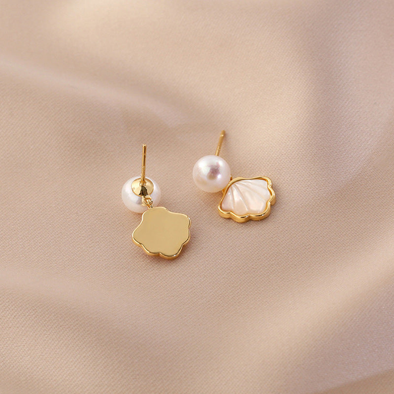 Retro Elegant Silver Stud Earrings